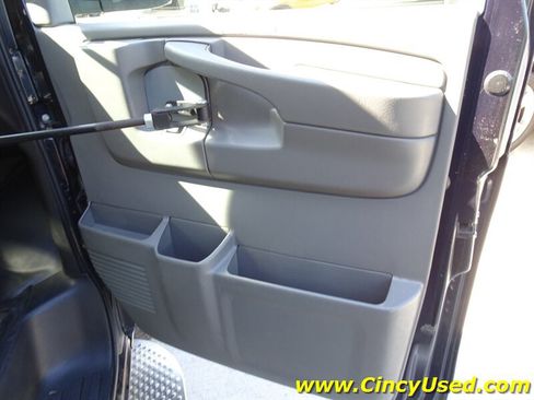 Used 2012 Chevrolet Express 3500 LT w/ LT Preferred Equipment Group RWD image 31