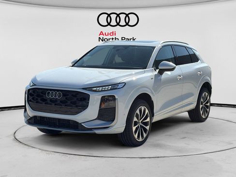 New 2026 Audi Q3 quattro 2.0T AWD/4WD image 7