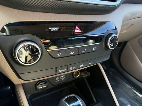 Used 2020 Hyundai Tucson SE image 25