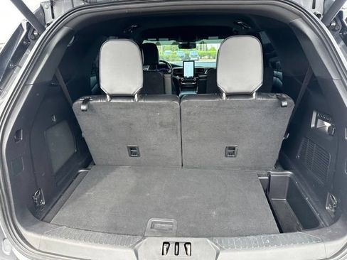Used 2022 Ford Explorer ST w/ Equipment Group 401A AWD/4WD image 11