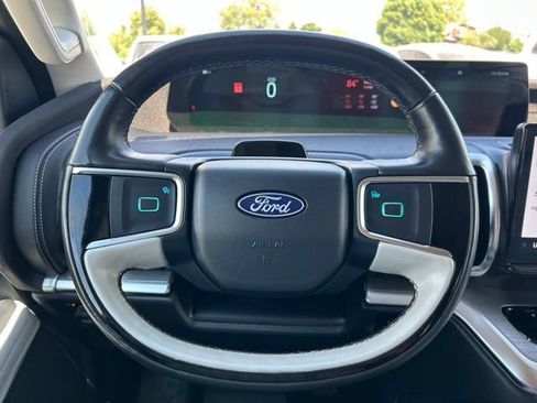 Used 2025 Ford Expedition Max Platinum w/ Driver's Package AWD/4WD image 27