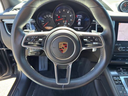 Used 2018 Porsche Macan image 13