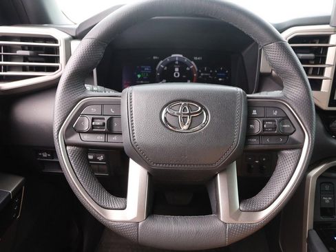Used 2025 Toyota Tundra Limited AWD/4WD image 9