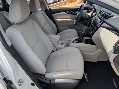 Used 2019 Nissan Rogue Sport SV FWD image 8