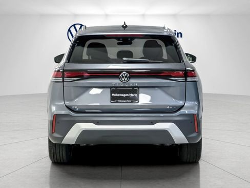 New 2026 Volkswagen Tiguan SE image 4