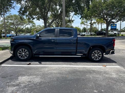 Used 2022 Chevrolet Silverado 1500 LT w/ All Star Edition Plus RWD image 5