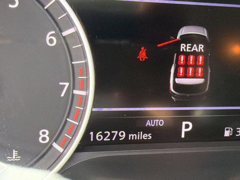 Used 2025 Nissan Pathfinder SV AWD/4WD image 19
