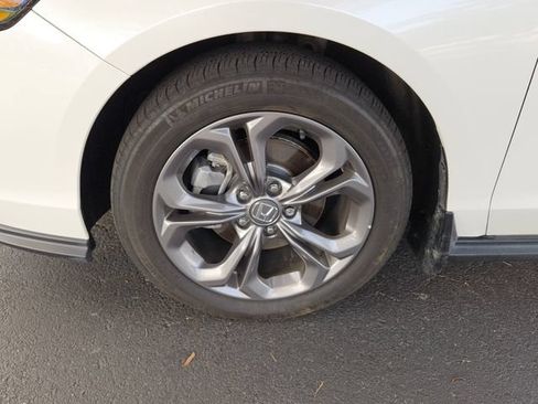 Used 2024 Honda Accord EX image 9
