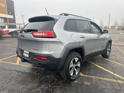Used 2015 Jeep Cherokee Trailhawk w/ Leather Interior Group image 9