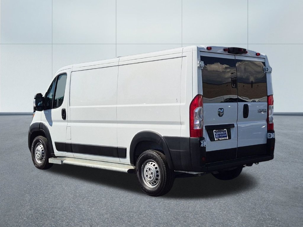 Used 2025 RAM ProMaster 2500 w/ U-Haul Equipment Group FWD image 4