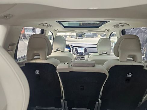 Certified 2023 Volvo XC90 B6 Ultimate w/ Protection Package AWD/4WD image 5
