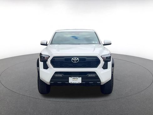 Used 2025 Toyota Tacoma TRD Off-Road image 4