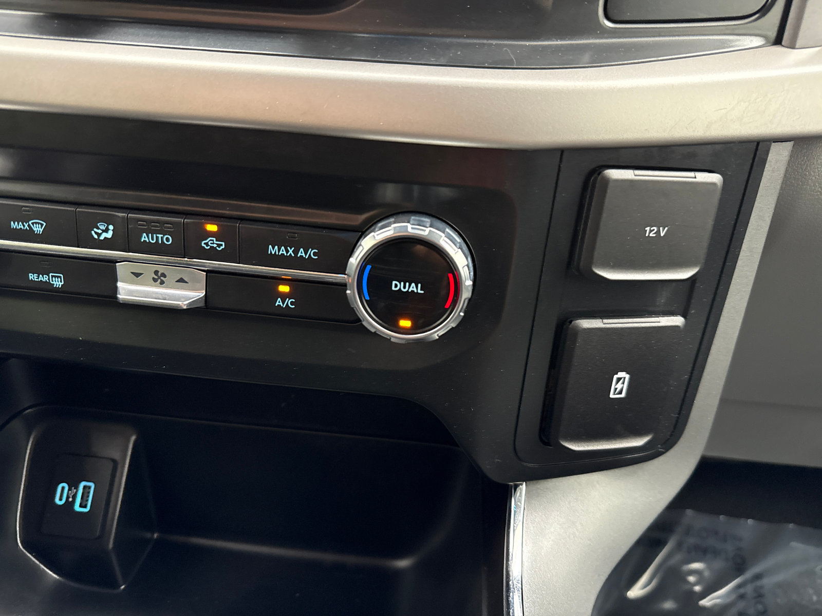 Used 2022 Ford F150 XLT w/ Equipment Group 301A Mid RWD image 30