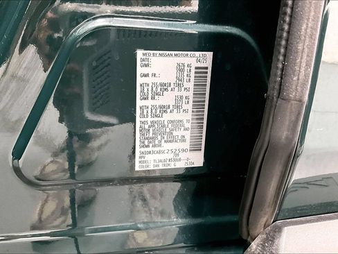 Used 2025 Nissan Pathfinder SL FWD image 39