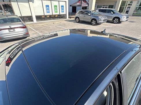 Certified 2024 Volkswagen Jetta SE w/ Panoramic Sunroof Package FWD image 12