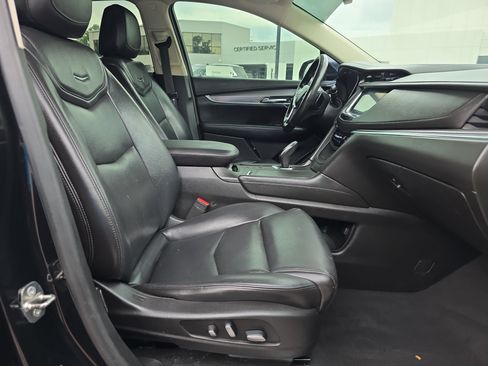 Used 2018 Cadillac XT5 Premium Luxury FWD image 15