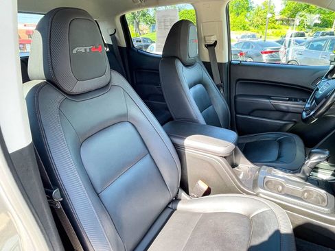 Used 2022 GMC Canyon AT4 AWD/4WD image 11