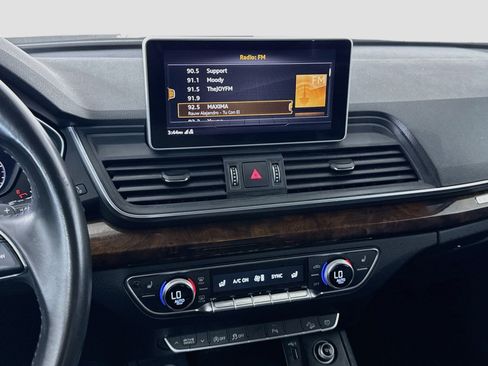 Used 2018 Audi Q5 2.0T Premium Plus w/ Premium Plus Package AWD/4WD image 18