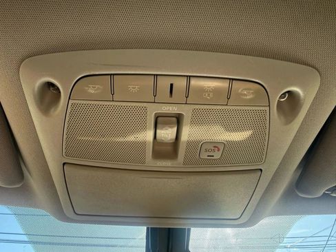 Used 2016 Nissan Maxima Platinum image 21