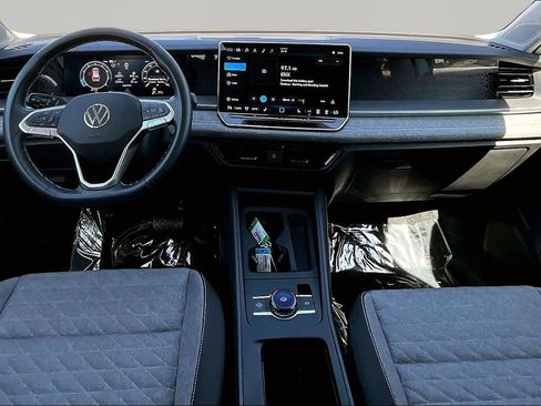 Used 2025 Volkswagen Tiguan S FWD image 7