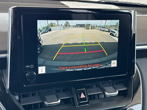 Used 2023 Toyota Corolla Cross XLE w/ Convenience Package FWD image 18