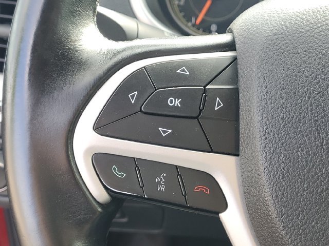 Used 2017 Jeep Cherokee Trailhawk AWD/4WD image 17