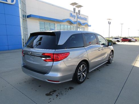 Used 2024 Honda Odyssey Touring image 5