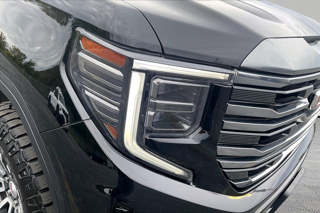 Used 2022 GMC Sierra 1500 AT4 w/ AT4 Preferred Package AWD/4WD image 35