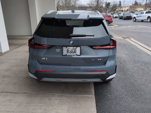 Used 2023 BMW X1 xDrive28i w/ Premium Package image 4