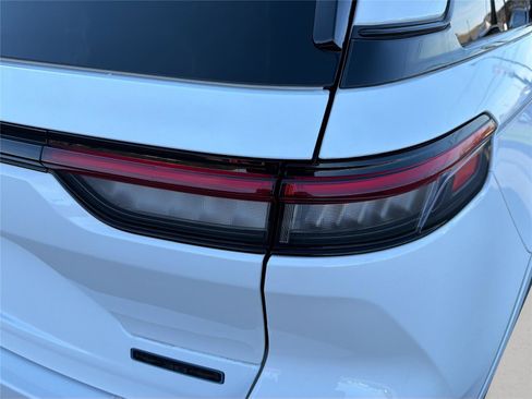 Used 2023 Jeep Grand Cherokee 30th Anniversary image 38