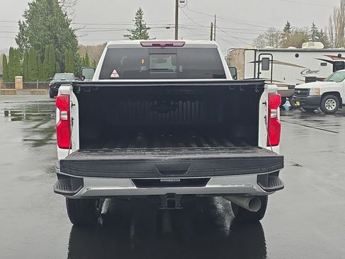 Certified 2022 Chevrolet Silverado 3500 LTZ w/ LTZ Convenience Package image 9