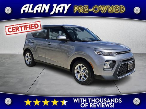 Certified 2022 Kia Soul LX w/ Technology Package image 1