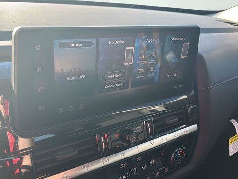 New 2026 Nissan Pathfinder SV image 18