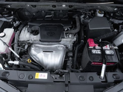 Used 2018 Toyota RAV4 XLE AWD/4WD image 29