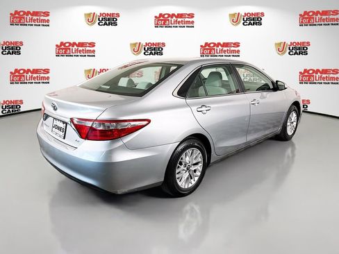 Certified 2017 Toyota Camry LE image 15