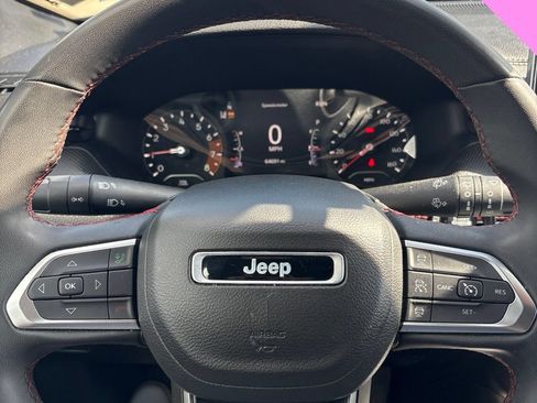 Used 2023 Jeep Compass Trailhawk AWD/4WD image 8