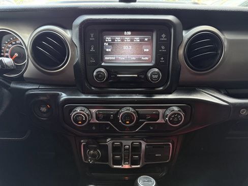 Used 2019 Jeep Wrangler Unlimited Sport S image 22