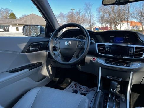 Used 2015 Honda Accord EX-L image 31