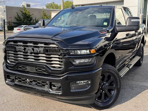 Used 2026 RAM 2500 Big Horn AWD/4WD image 3