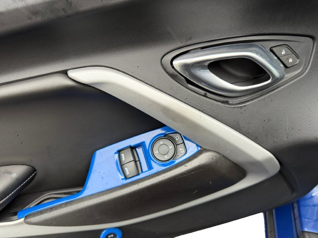 Used 2020 Chevrolet Camaro LS RWD image 11