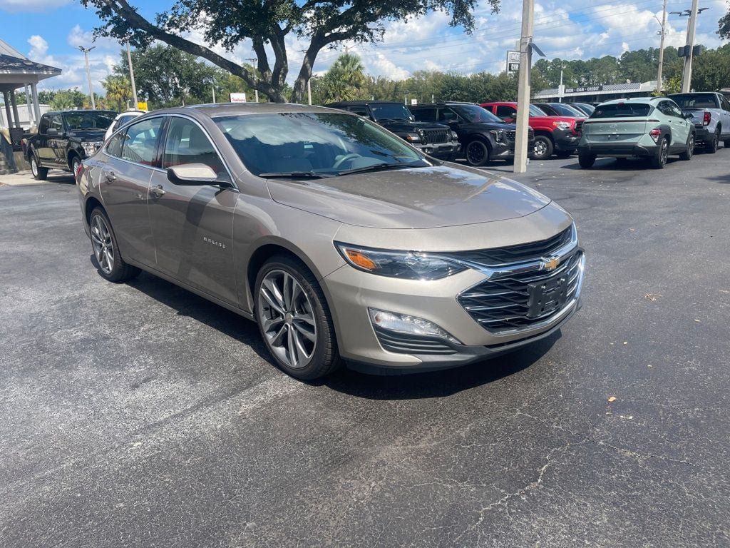 Used 2025 Chevrolet Malibu LT FWD image 6