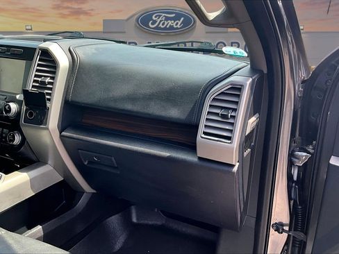Used 2015 Ford F150 Lariat w/ Equipment Group 502A Luxury AWD/4WD image 17