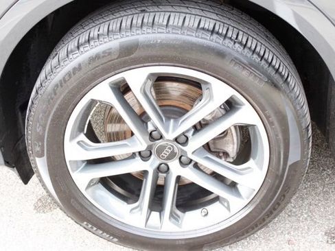 Used 2025 Audi Q5 Premium w/ Convenience Package AWD/4WD image 12