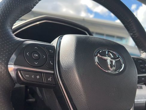 Used 2021 Toyota Avalon XLE w/ Moonroof Package image 28