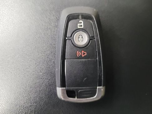 Used 2023 Ford Edge SEL image 32