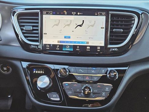 New 2026 Chrysler Voyager LX image 12