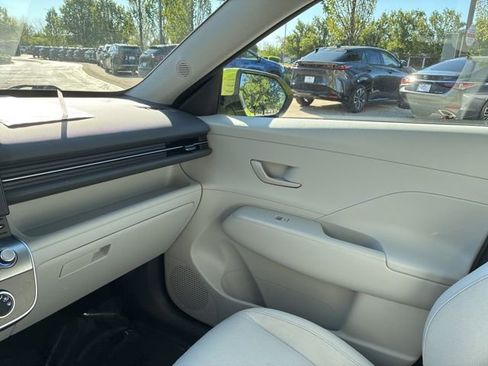Used 2024 Hyundai Kona SE AWD/4WD image 27