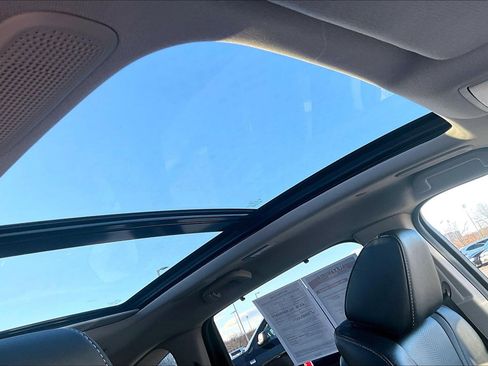 Used 2025 Acura MDX SH-AWD w/ Technology Package image 21