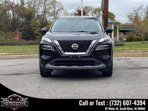 Used 2021 Nissan Rogue SV AWD/4WD image 2