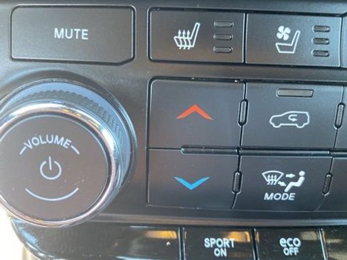 Used 2023 Dodge Durango R/T image 16